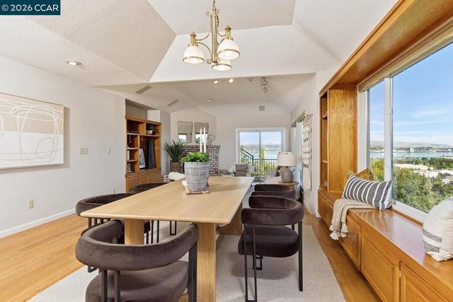 1087 1087 Hillside Dr, Martinez, CA 94553