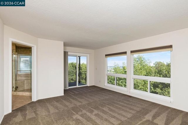 1087 1087 Hillside Dr, Martinez, CA 94553