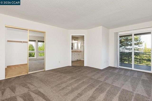 1087 1087 Hillside Dr, Martinez, CA 94553