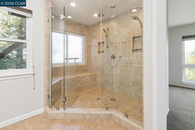 1087 1087 Hillside Dr, Martinez, CA 94553