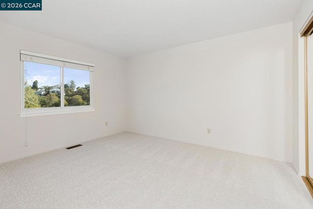 1087 1087 Hillside Dr, Martinez, CA 94553