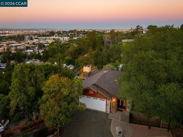 1087 1087 Hillside Dr, Martinez, CA 94553