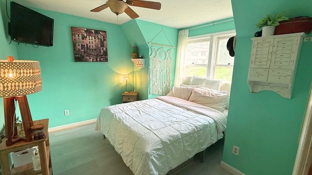 14 Indian Ridge Dr, Leominster, MA 01453