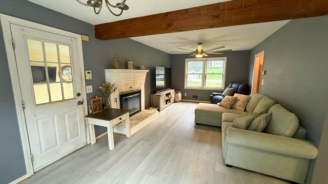 14 Indian Ridge Dr, Leominster, MA 01453