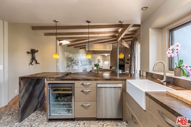 1211 Sierra Alta Way, West Hollywood, CA 90069
