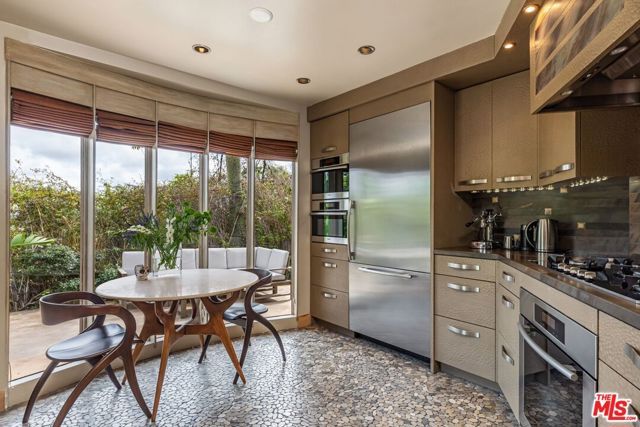 1211 Sierra Alta Way, West Hollywood, CA 90069
