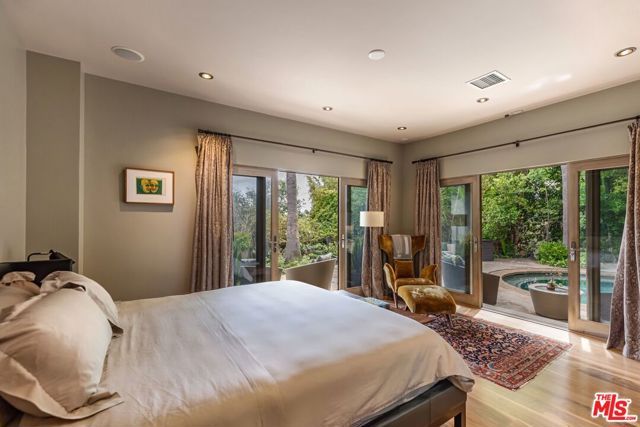 1211 Sierra Alta Way, West Hollywood, CA 90069