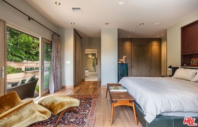 1211 Sierra Alta Way, West Hollywood, CA 90069