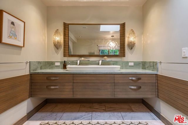 1211 Sierra Alta Way, West Hollywood, CA 90069