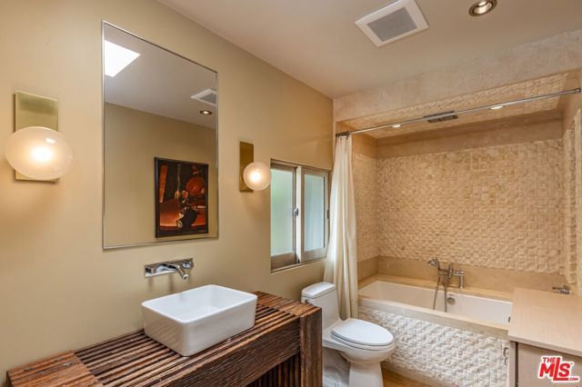 1211 Sierra Alta Way, West Hollywood, CA 90069