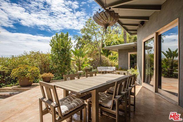 1211 Sierra Alta Way, West Hollywood, CA 90069