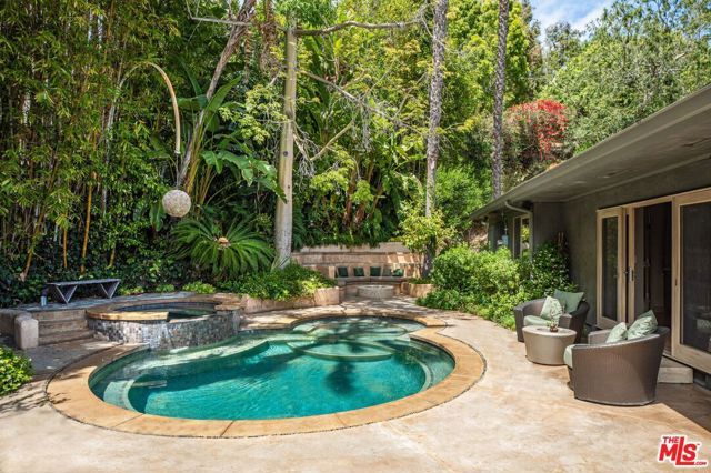 1211 Sierra Alta Way, West Hollywood, CA 90069