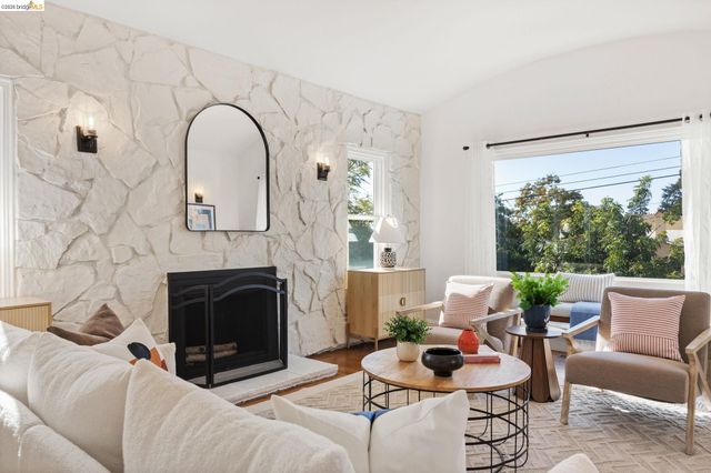 2506 Best Ave, Oakland, CA 94601