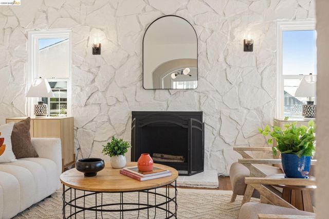 2506 Best Ave, Oakland, CA 94601