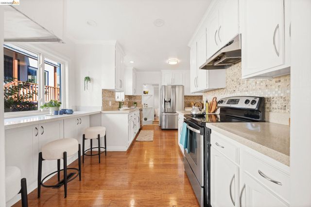 2506 Best Ave, Oakland, CA 94601