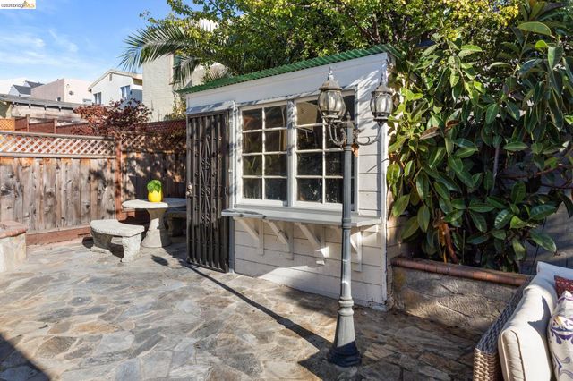 2506 Best Ave, Oakland, CA 94601