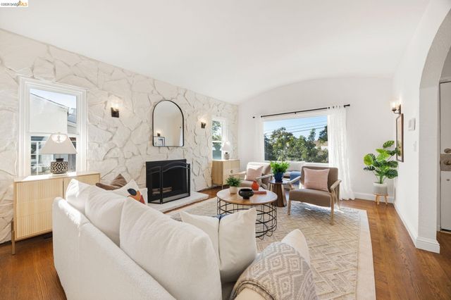 2506 Best Ave, Oakland, CA 94601