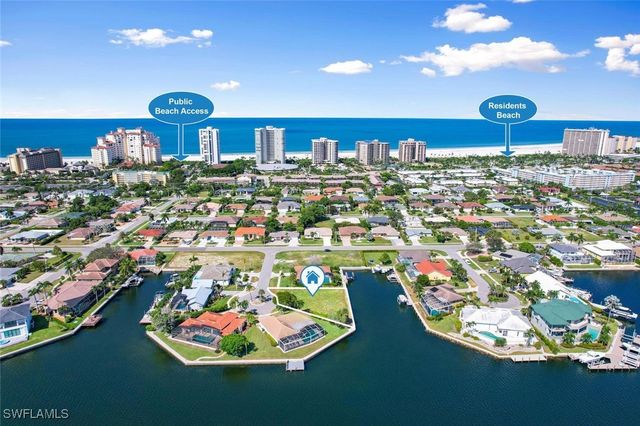 950 Plum CT, Marco Island, FL 34145