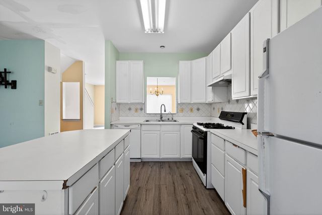 8401 OLD COLONY DR S, Upper Marlboro, MD 20772