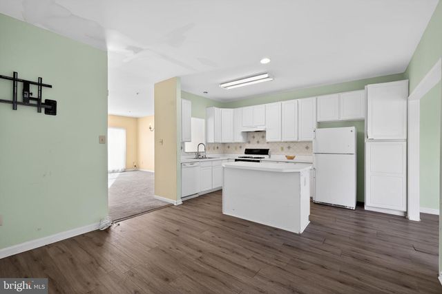 8401 OLD COLONY DR S, Upper Marlboro, MD 20772