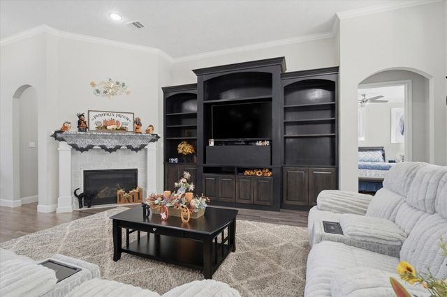 4734 Pineloch Bayou Drive, Baytown, TX 77523