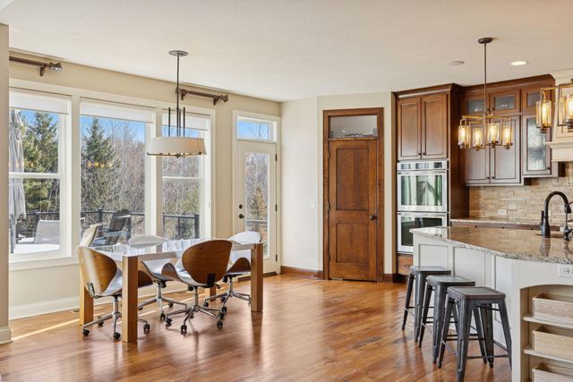 66 Monarch Way, North Oaks, MN 55127