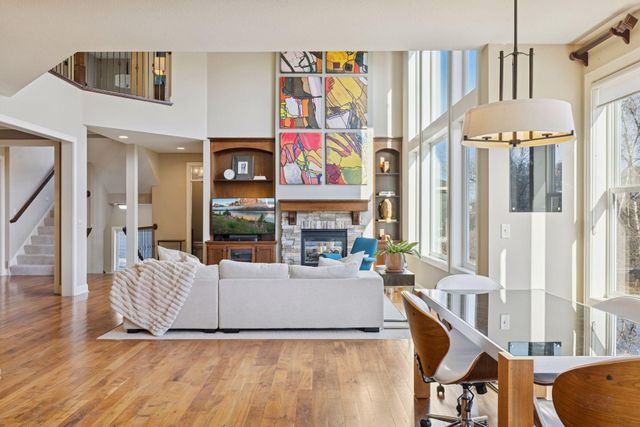 66 Monarch Way, North Oaks, MN 55127