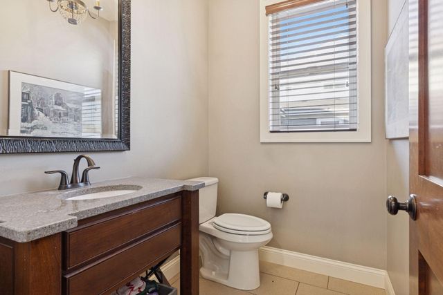 66 Monarch Way, North Oaks, MN 55127