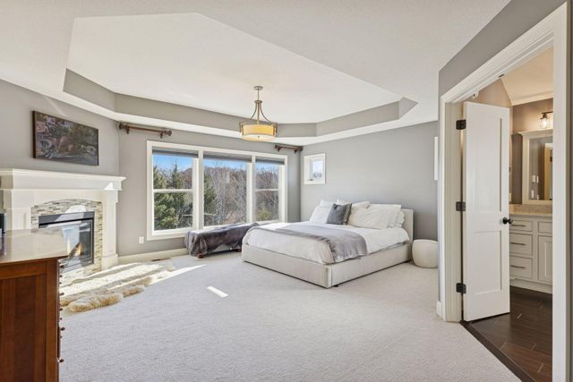 66 Monarch Way, North Oaks, MN 55127