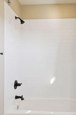 66 Monarch Way, North Oaks, MN 55127