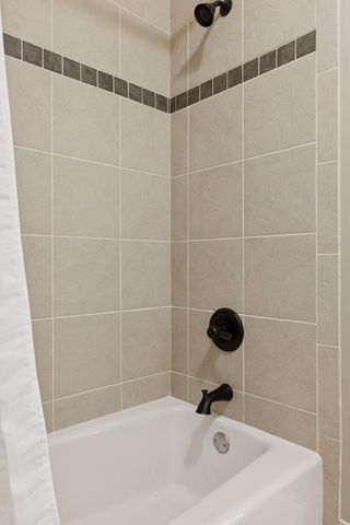 66 Monarch Way, North Oaks, MN 55127