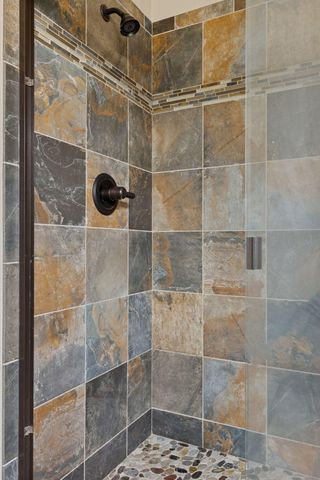 66 Monarch Way, North Oaks, MN 55127