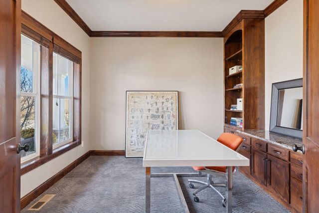 66 Monarch Way, North Oaks, MN 55127