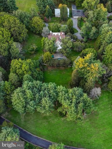 8555 HILL SPRING DR, Lutherville Timonium, MD 21093