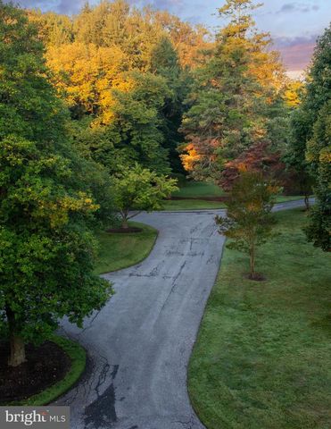 8555 HILL SPRING DR, Lutherville Timonium, MD 21093