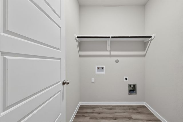 2119 Spring Hollow Drive, Baytown, TX 77521