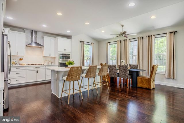 2905 RANDOM RD, Falls Church, VA 22042