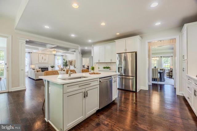 2905 RANDOM RD, Falls Church, VA 22042