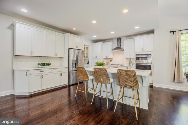 2905 RANDOM RD, Falls Church, VA 22042