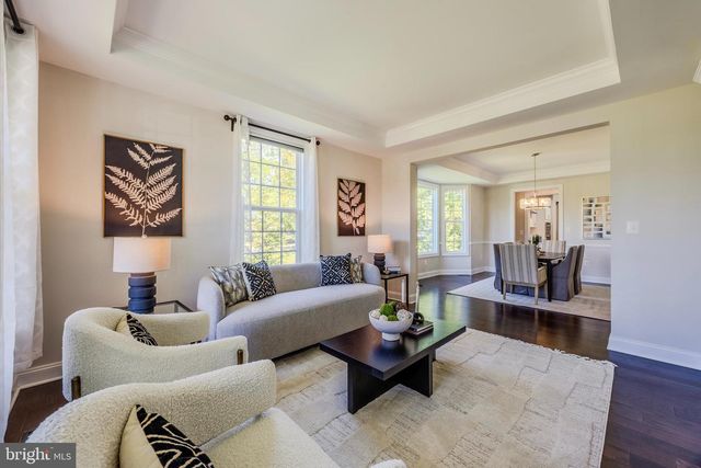 2905 RANDOM RD, Falls Church, VA 22042