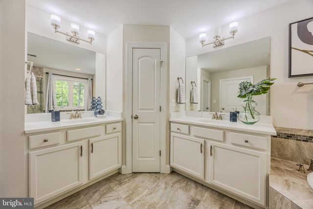 2905 RANDOM RD, Falls Church, VA 22042