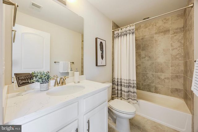 2905 RANDOM RD, Falls Church, VA 22042