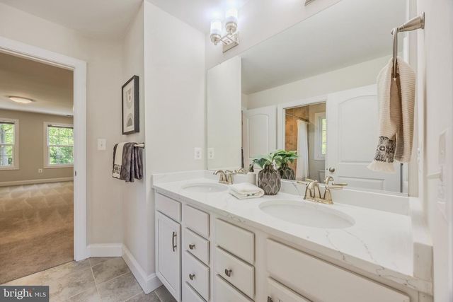 2905 RANDOM RD, Falls Church, VA 22042