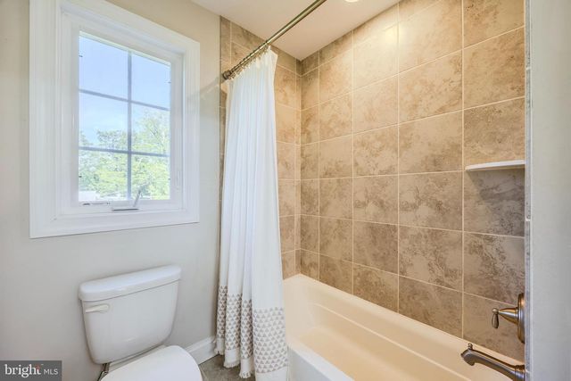 2905 RANDOM RD, Falls Church, VA 22042