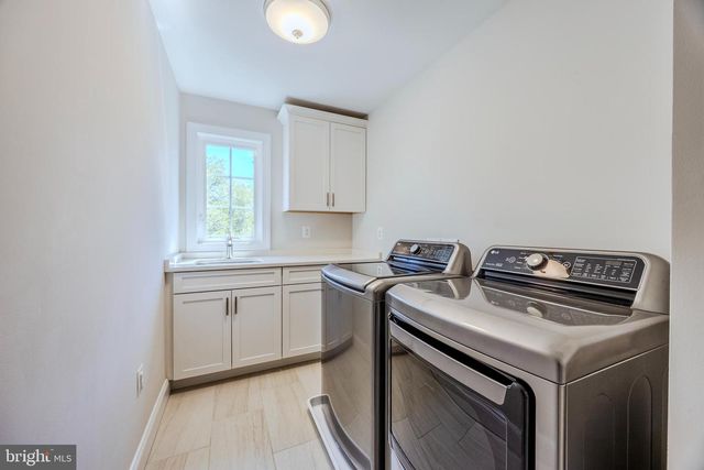 2905 RANDOM RD, Falls Church, VA 22042