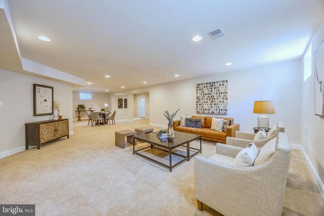 2905 RANDOM RD, Falls Church, VA 22042