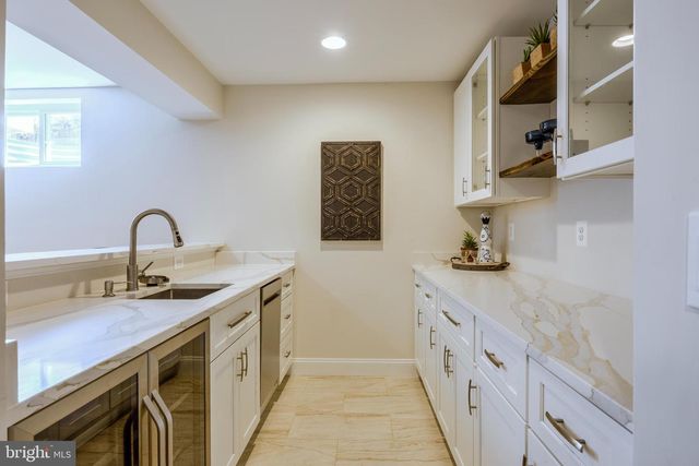 2905 RANDOM RD, Falls Church, VA 22042