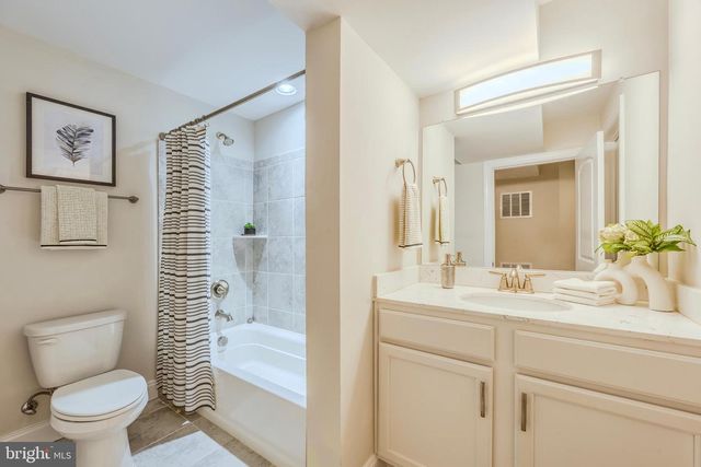 2905 RANDOM RD, Falls Church, VA 22042