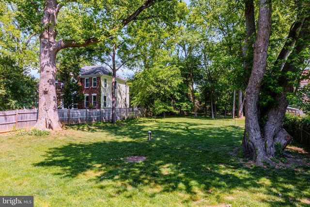 2905 RANDOM RD, Falls Church, VA 22042