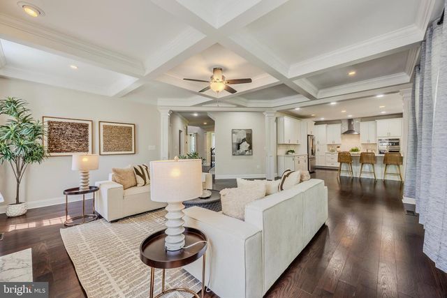 2905 RANDOM RD, Falls Church, VA 22042